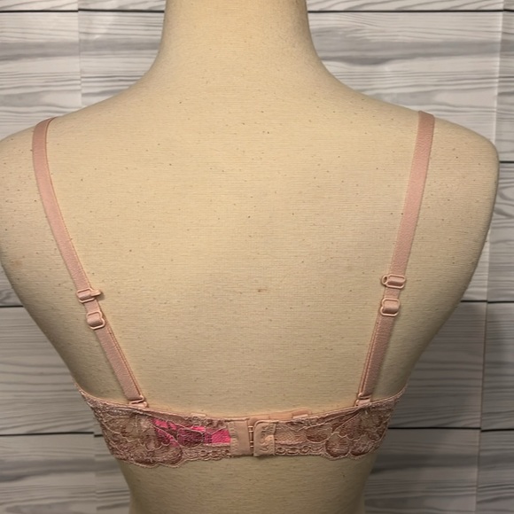 34C Beyond Sexy push up bra - Picture 3 of 6